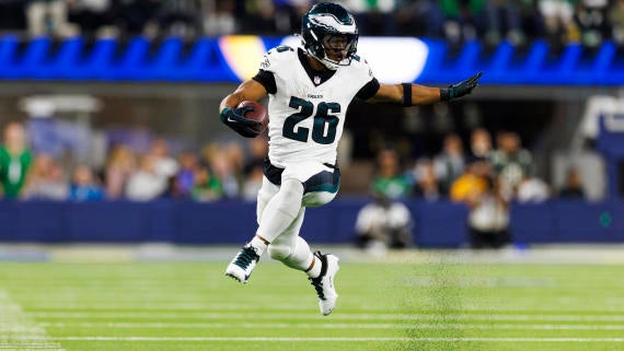 Philadelphia Eagles v Los Angeles Rams